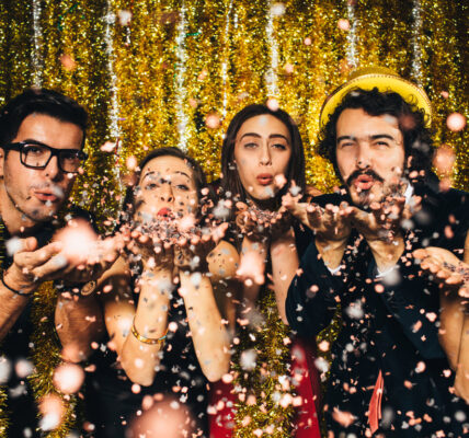 เฉลิมฉลองเทศกาลพิเศษของคุณด้วยปาร์ตี้แพ็กเกจสุดเอ็กซ์คลูซีฟ ที่อลอฟท์ บาย แมริออท กรุงเทพ สุขุมวิท 11